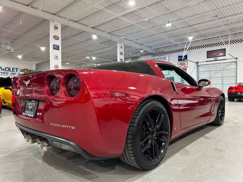 Used 2007 Chevrolet Corvette Coupe w/ Preferred Equipment Group RWD image 3