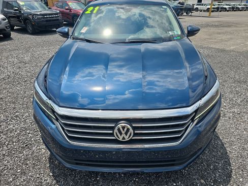 Used 2021 Volkswagen Passat 2.0T SE FWD image 9