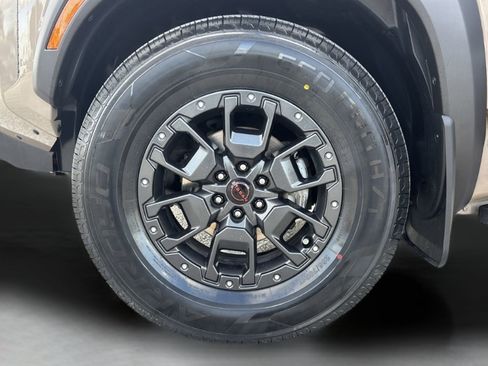 Used 2022 Nissan Frontier PRO-4X w/ Pro-4X Premium Package image 34