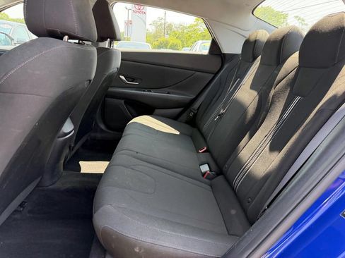 Used 2023 Hyundai Elantra SEL w/ Convenience Package FWD image 13