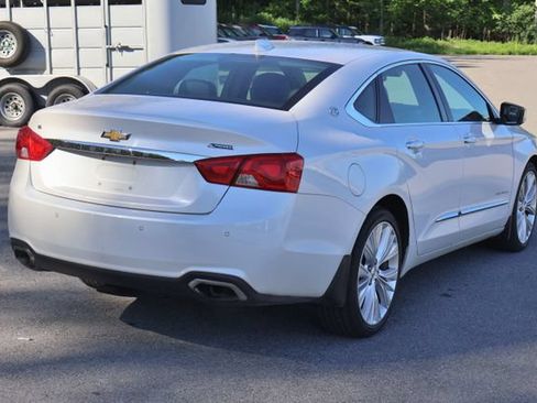 Used 2017 Chevrolet Impala Premier w/ Enhanced Convenience Package FWD image 5