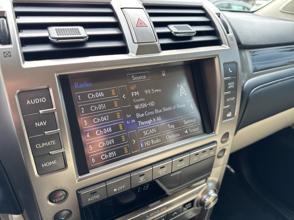Used 2021 Lexus GX 460 Premium w/ Accessory Package AWD/4WD image 20