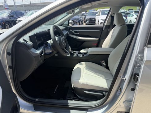 New 2026 Hyundai Sonata SE FWD image 24