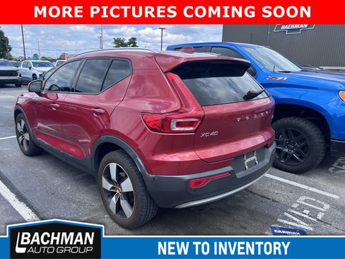 Used 2019 Volvo XC40 T5 Momentum AWD/4WD image 6