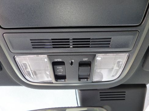 Used 2022 Honda Accord Sport image 36