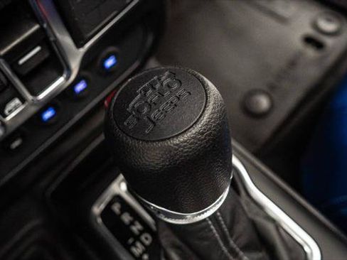 Used 2023 Jeep Gladiator Overland AWD/4WD image 21