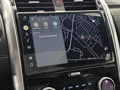 New 2026 Land Rover Discovery Limited Edition image 19