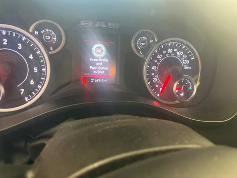Used 2025 RAM 1500 Big Horn AWD/4WD image 6