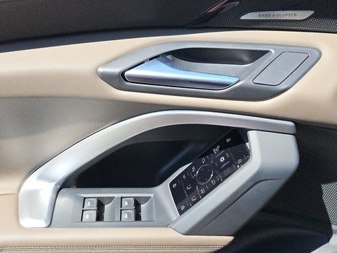 Certified 2025 Audi Q5 Premium Plus w/ Premium Plus AWD/4WD image 19