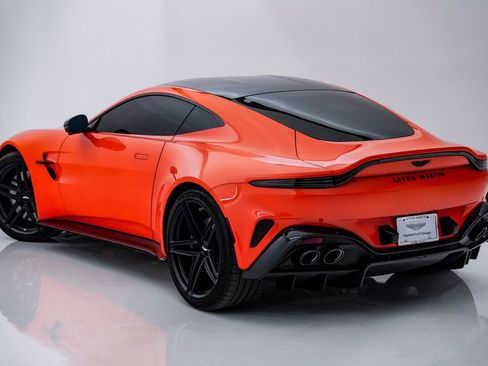 Used 2025 Aston Martin V8 Vantage Coupe image 10