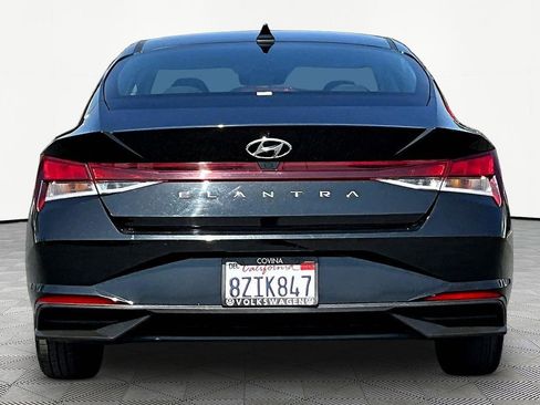 Used 2022 Hyundai Elantra SEL image 5
