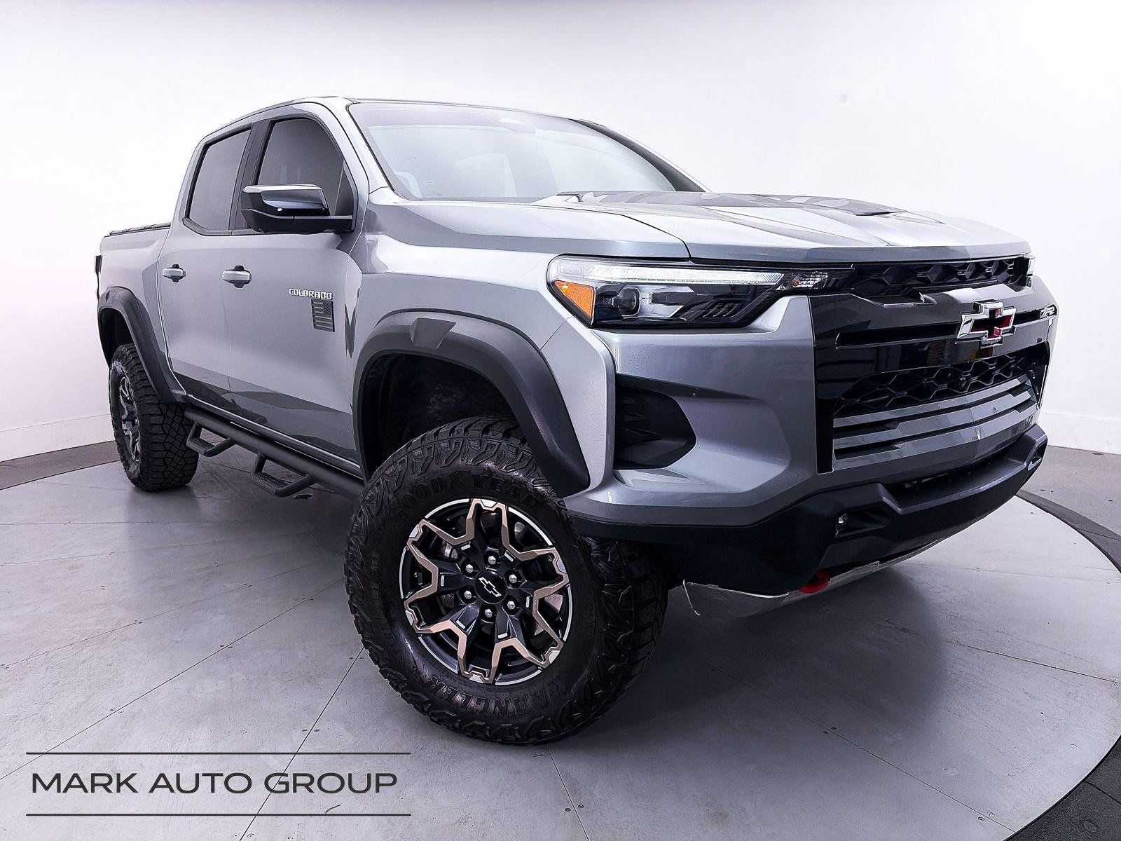 Used 2024 Chevrolet Colorado ZR2 w/ Technology Package AWD/4WD image 1