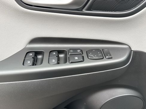 Certified 2023 Hyundai Kona Limited image 15