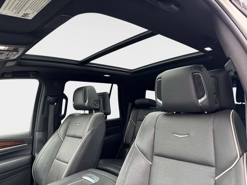 Used 2021 Cadillac Escalade Premium Luxury w/ Driver Assist Tech Package image 20