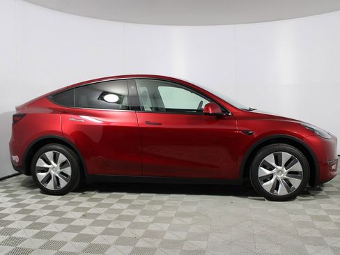 Used 2024 Tesla Model Y Long Range AWD/4WD image 34