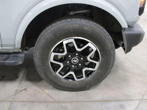 Used 2022 Ford Bronco Outer Banks image 33