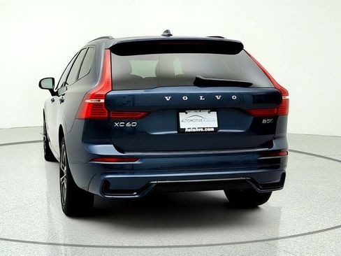 Used 2025 Volvo XC60 B5 Ultra w/ Protection Package Premier AWD/4WD image 6