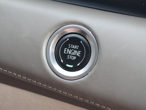 Used 2021 Cadillac Escalade Premium Luxury Platinum w/ Heavy-Duty Trailer Package AWD/4WD image 27