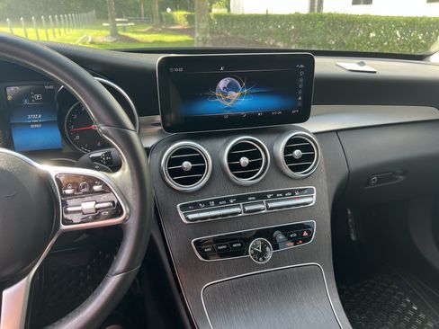 Used 2020 Mercedes-Benz C 300 4MATIC Sedan image 32