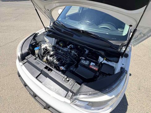 Used 2016 Kia Soul FWD image 38