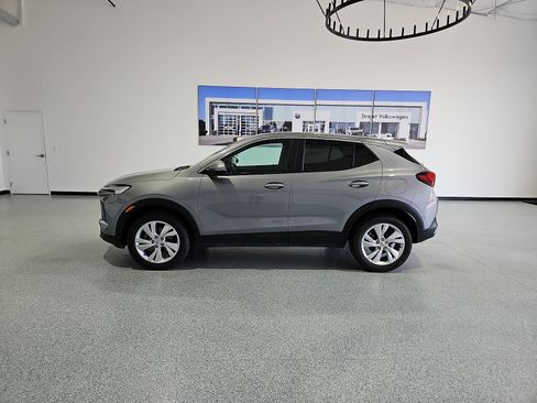 Used 2024 Buick Encore GX Preferred AWD/4WD image 5