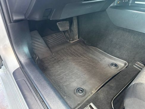 Used 2025 Toyota Camry LE AWD/4WD image 19