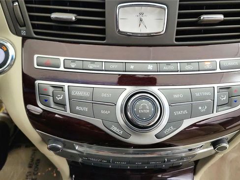 Used 2016 INFINITI Q70 L 3.7 AWD/4WD image 26