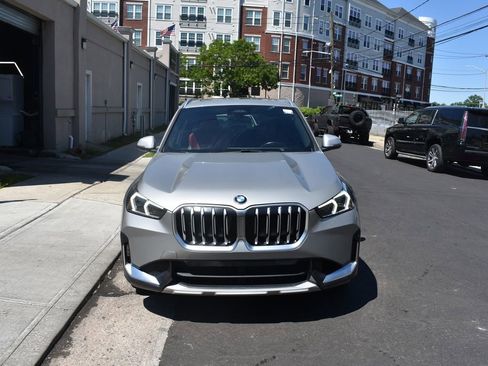 Used 2024 BMW X1 xDrive28i w/ Convenience Package AWD/4WD image 3