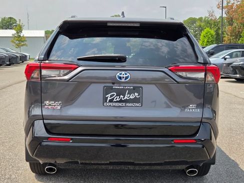 Used 2021 Toyota RAV4 SE w/ Weather & Moonroof Package AWD/4WD image 4
