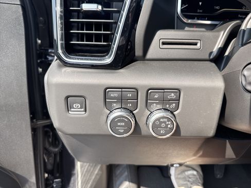 New 2025 GMC Sierra 1500 Denali image 30