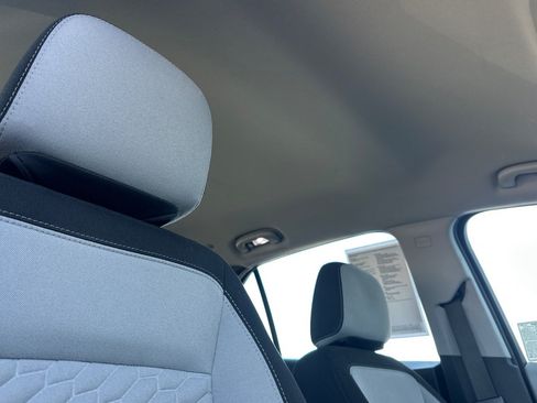 Used 2019 Chevrolet Equinox LS FWD image 17