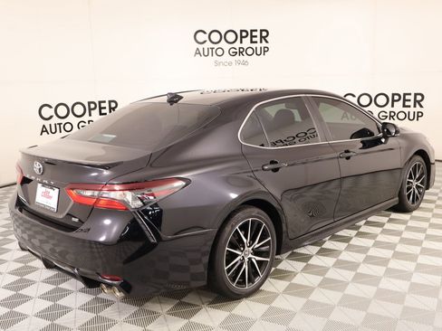 Used 2024 Toyota Camry SE w/ Convenience Package FWD image 19