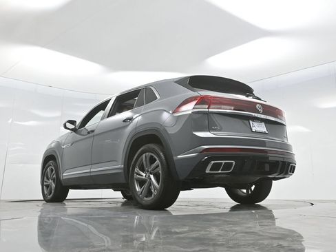Used 2024 Volkswagen Atlas Cross Sport SEL R-Line AWD/4WD image 72