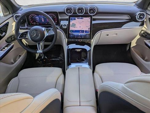 Certified 2026 Mercedes-Benz GLC 300 image 19