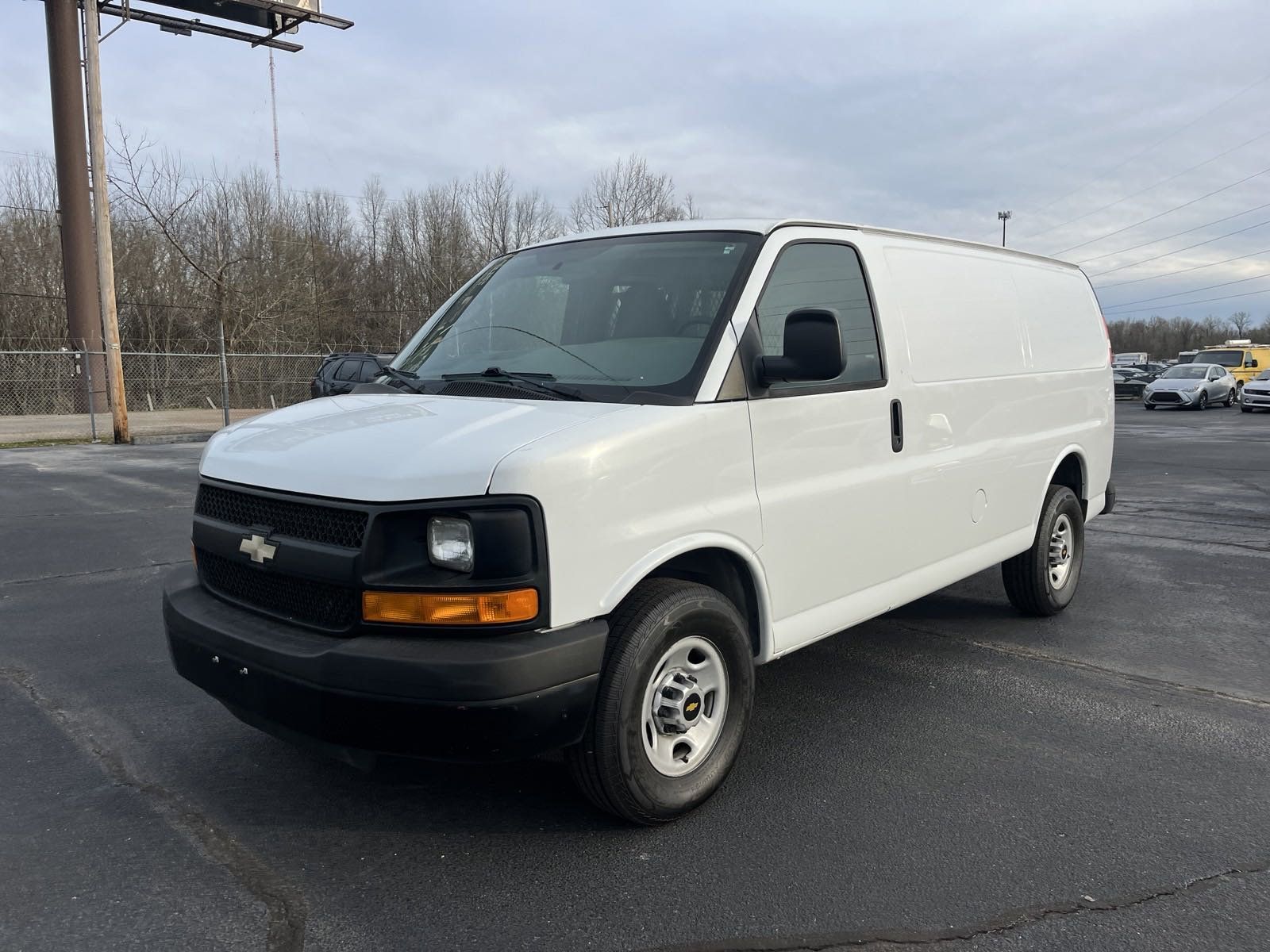 Used 2013 Chevrolet Express 2500 RWD image 1