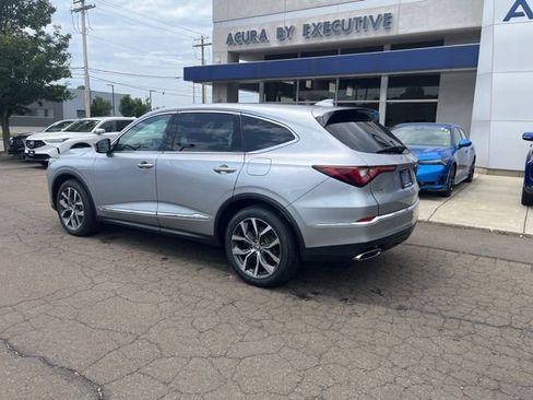 Certified 2023 Acura MDX SH-AWD w/ Technology Package image 9