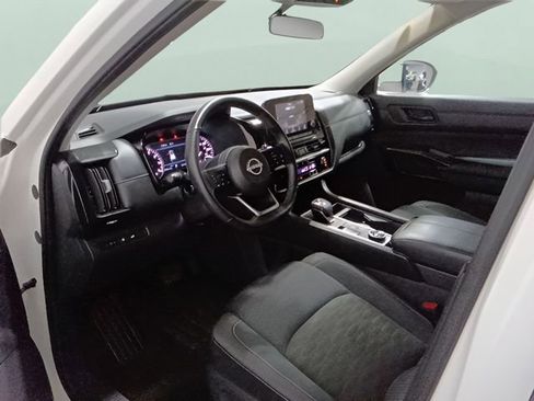 Certified 2025 Nissan Pathfinder SV AWD/4WD image 11