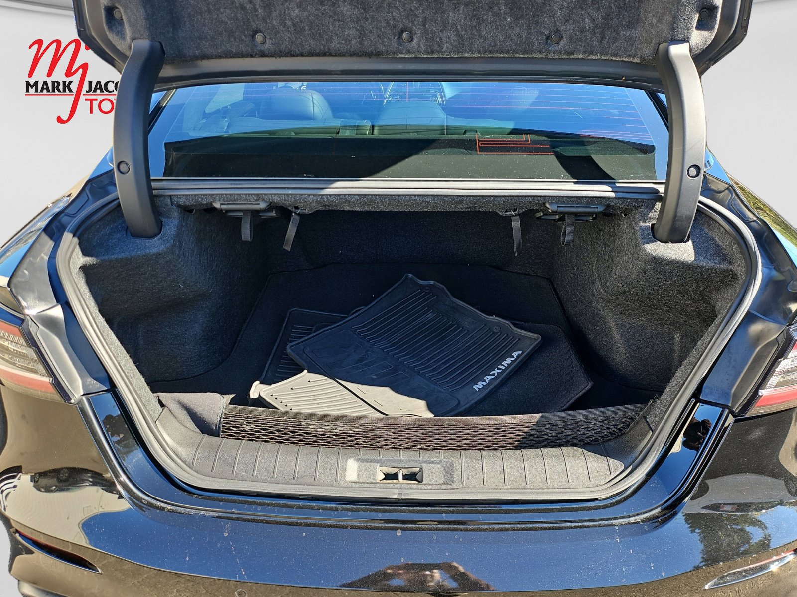 Used 2021 Nissan Maxima SR w/ Sport Mat Group FWD image 20