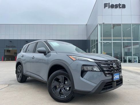 Certified 2026 Nissan Rogue SV FWD image 1