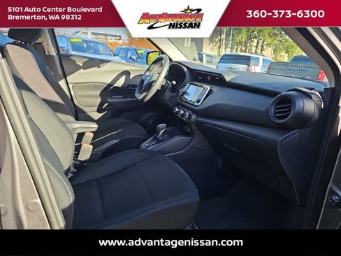 Used 2024 Nissan Kicks S image 21