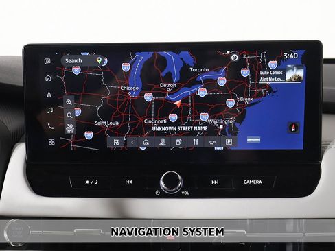 New 2025 Mitsubishi Outlander SE image 3