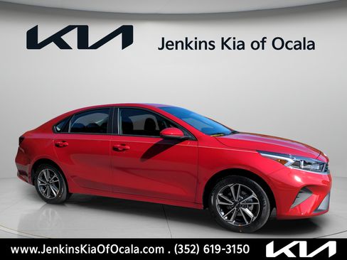 Certified 2024 Kia Forte LXS FWD image 2