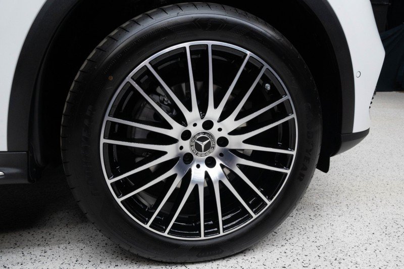 New 2027 Mercedes-Benz GLC 300 image 10
