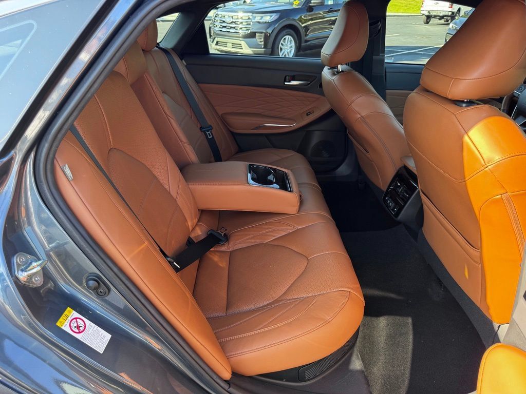 Used 2019 Toyota Avalon Limited w/ Advanced Safety Package FWD image 26