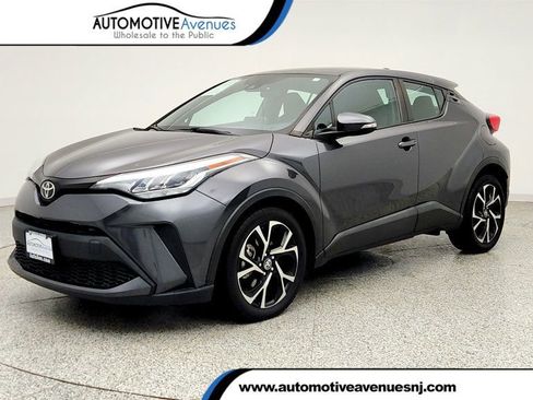 Used 2021 Toyota C-HR XLE FWD image 1