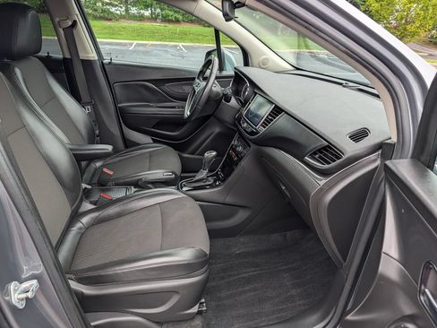 Used 2020 Buick Encore Preferred FWD image 13