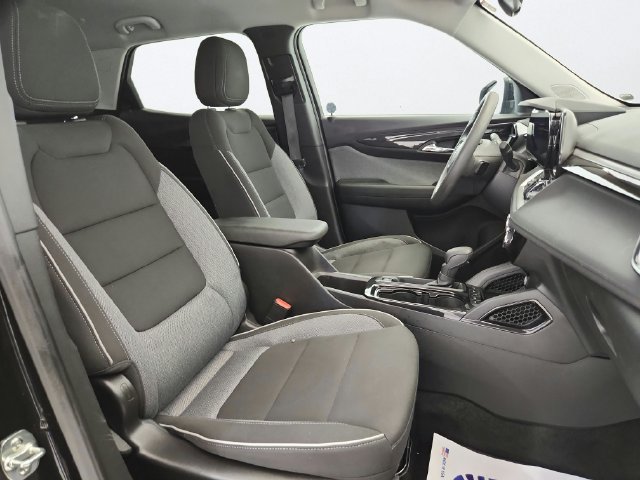 Used 2025 Chevrolet TrailBlazer LT AWD/4WD image 26
