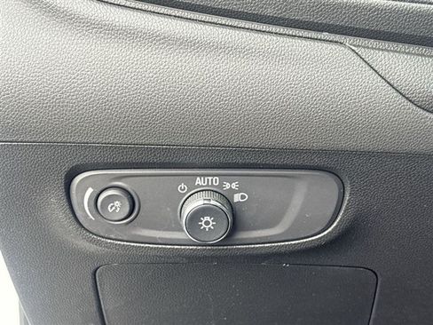 Used 2024 Buick Encore GX Preferred w/ Comfort Package FWD image 17