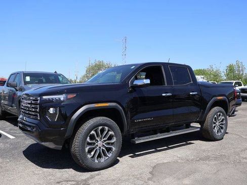 New 2026 GMC Canyon Denali AWD/4WD image 3
