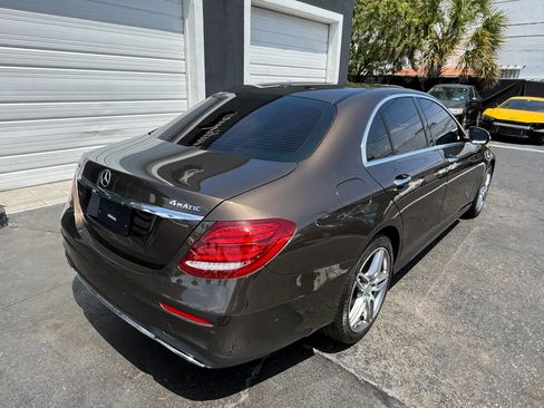 Used 2017 Mercedes-Benz E 300 4MATIC image 9